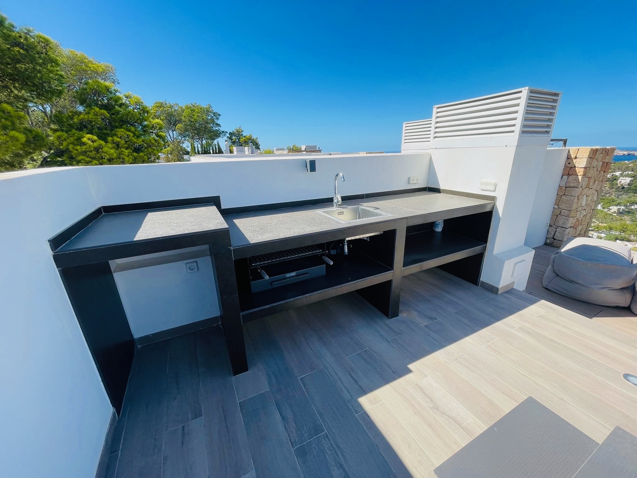 Outdoor Kitchen.jpeg